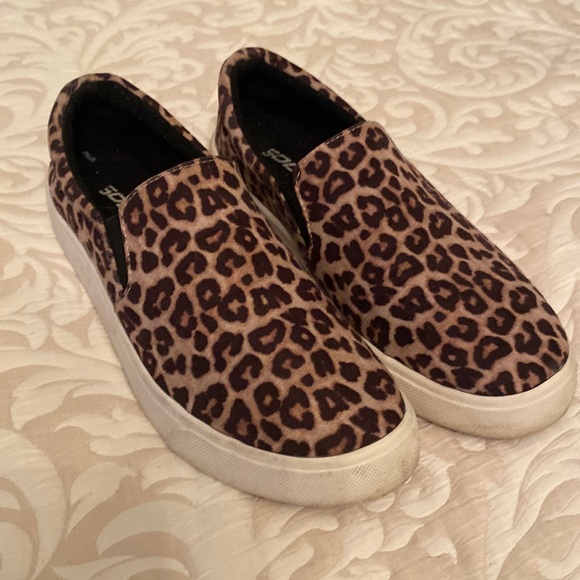 Women’s leopard print shoes - Picture 1 of 6
